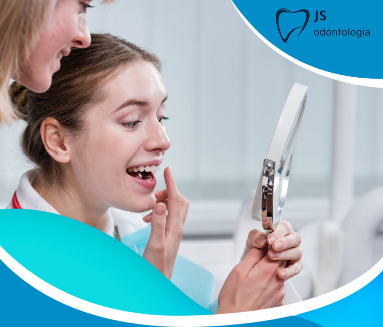 imgTeamDentist 768x656 - JS Odontologia